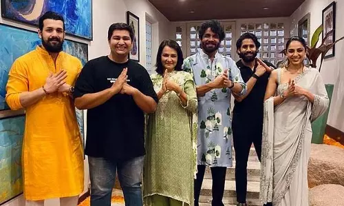 शादी से पहले सोभिता  धुलिपाला ने नागा चैतन्य के परिवार के साथ मनाई दिवाली