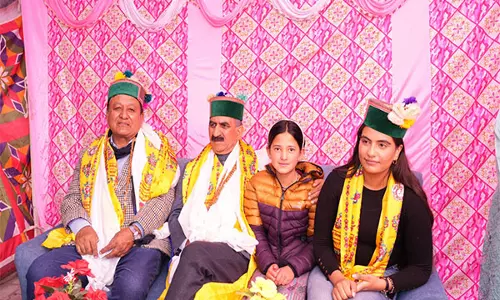 Himachal के मुख्यमंत्री सुखविंदर सिंह सुक्खू ने कल्पा बालिका आश्रम का दौरा किया