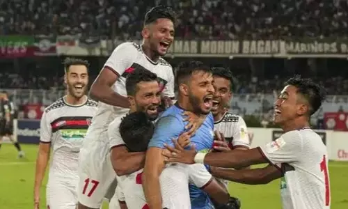 Azraai ने फिर चमक बिखेरी, नॉर्थईस्ट यूनाइटेड ने ओडिशा एफसी को पांच गोल से हराया Azraai ने फिर चमक बिखेरी, नॉर्थईस्ट यूनाइटेड ने ओडिशा एफसी को पांच गोल से हराया