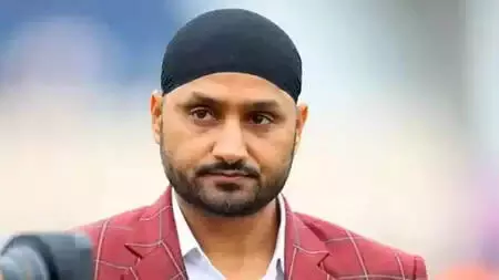 Harbhajan Singh ने दी टीम इंडिया को सीख