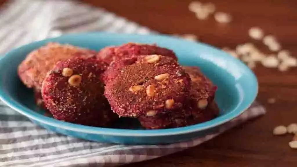 Beetroot Potato Cutlet: शाम के नाश्ते में बनाएं चुकंदर आलू कटलेट