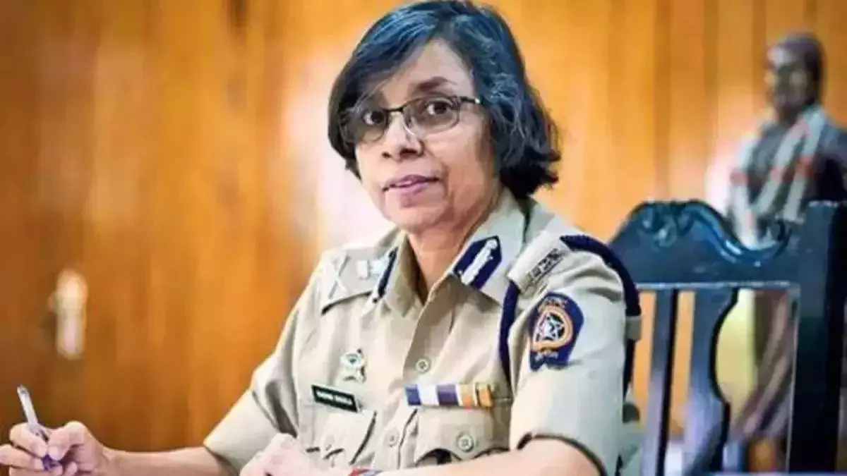 DGP रश्मि शुक्ला को हटाया गया, 22 की उम्र में IPS बनीं, विपक्ष ने की थी शिकायत