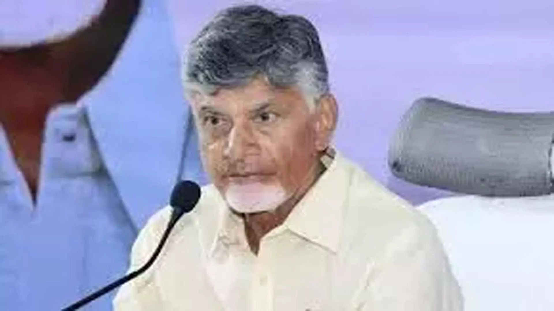 पूर्व मंत्री ने रुशिकोंडा पर CM Naidu की टिप्पणी की निंदा की