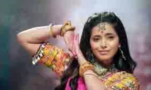 Anupama Spoiler Alert: चोरी करने के बाद राही करेगी ऐसा काम, शाह परिवार को लगेगा झटका Anupama Spoiler Alert: चोरी करने के बाद राही करेगी ऐसा काम, शाह परिवार को लगेगा झटका
