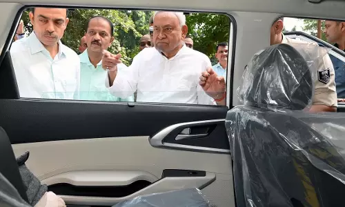 गुजर रहा था CM का काफिला, रईसजादों ने मचाया हुड़दंग