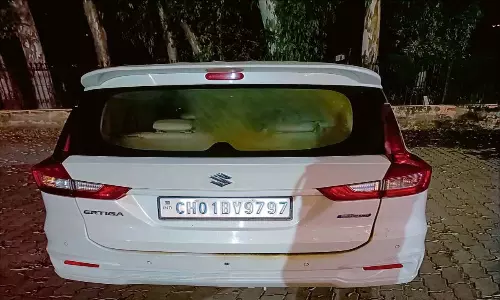 Haryana: शाहाबाद में कार में आग लगने से एक ही परिवार के तीन लोगों की मौत Haryana: शाहाबाद में कार में आग लगने से एक ही परिवार के तीन लोगों की मौत