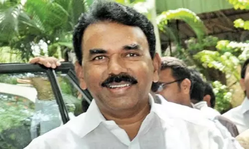Telangana: तेलंगाना के मंत्री जुपल्ली तेलंगाना का प्रदर्शन करने लंदन रवाना Telangana: तेलंगाना के मंत्री जुपल्ली तेलंगाना का प्रदर्शन करने लंदन रवाना
