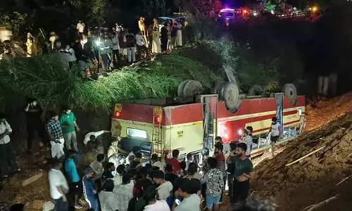 मलप्पुरम में KSRTC की बस पलटी, करीब 40 लोग घायल