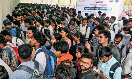 Assam ने प्रधानमंत्री इंटर्नशिप योजना शुरू की, शीर्ष कंपनियों में प्लेसमेंट की पेशकश Assam ने प्रधानमंत्री इंटर्नशिप योजना शुरू की, शीर्ष कंपनियों में प्लेसमेंट की पेशकश