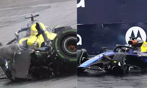 Alex Albon की विलियम्स कार बैरियर से टकराने के बाद क्षतिग्रस्त, देखें वीडियो... Alex Albon की विलियम्स कार बैरियर से टकराने के बाद क्षतिग्रस्त, देखें वीडियो...