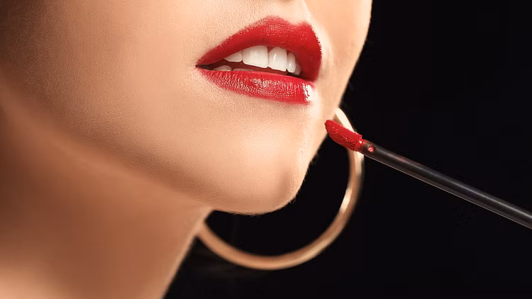 Lifestyle: लिक्विड लिपस्टिक को लगाने का सही तरीका जाने Lifestyle: लिक्विड लिपस्टिक को लगाने का सही तरीका जाने