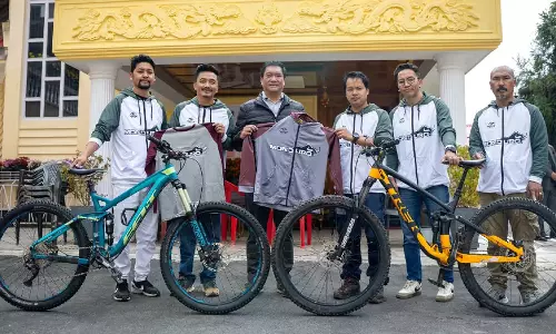 Arunachal के मुख्यमंत्री ने एशिया एंड्यूरो सीरीज मोंडुरो 4.0 के लिए आधिकारिक गियर का अनावरण किया