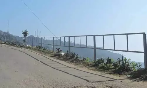 Nagaland : मोकोकचुंग के पेनली वार्ड में लोहे की रेलिंग का निर्माण Nagaland : मोकोकचुंग के पेनली वार्ड में लोहे की रेलिंग का निर्माण