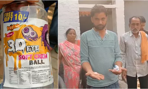 गले में टॉफी फंसने से 4 साल के बच्चे की दर्दनाक मौत, देखें VIDEO...