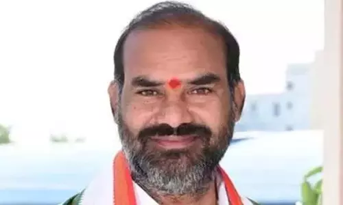 Telangana: सरकारी खरीद केंद्रों पर कपास बेचें- मुख्य सचेतक आदी श्रीनिवास Telangana: सरकारी खरीद केंद्रों पर कपास बेचें- मुख्य सचेतक आदी श्रीनिवास