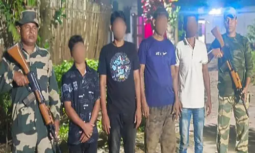BSF ने त्रिपुरा में 8 लोगों को पकड़ा, जिनमें 5 बांग्लादेशी घुसपैठिए शामिल BSF ने त्रिपुरा में 8 लोगों को पकड़ा, जिनमें 5 बांग्लादेशी घुसपैठिए शामिल