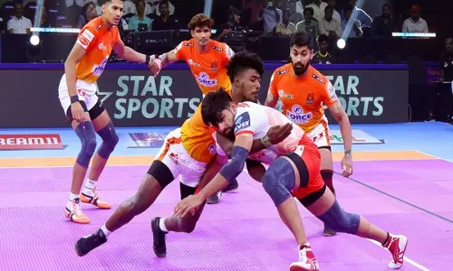 पुणेरी पल्टन ने शानदार प्रदर्शन करते हुए Gujarat जायंट्स को हराया पुणेरी पल्टन ने शानदार प्रदर्शन करते हुए Gujarat जायंट्स को हराया
