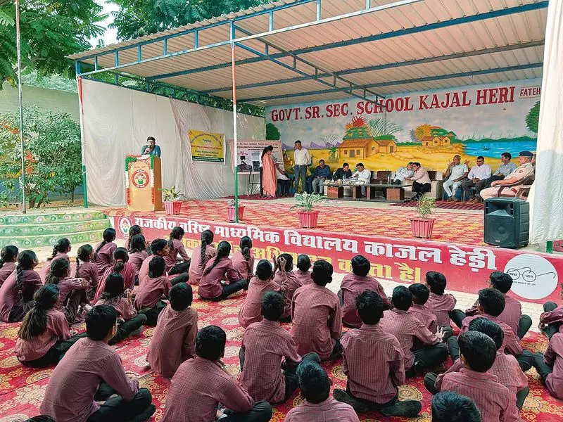 Haryana :  बाल अधिकार पैनल के सदस्यों ने फतेहाबाद का दौरा किया