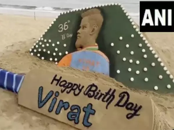 रेत कलाकार सुदर्शन पटनायक ने Virat Kohli के जन्मदिन के उपलक्ष्य में 5 फीट ऊंची मूर्ति बनाई