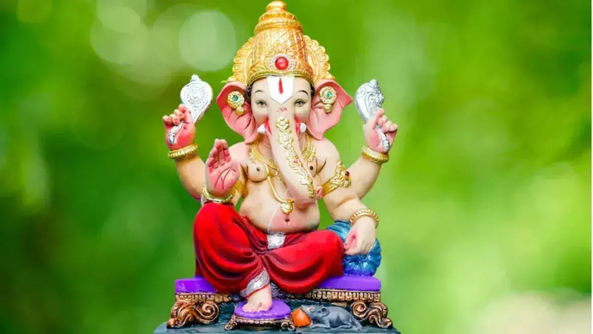 Vinayaka Chaturthi पर इस सरल पूजा विधि से गणपति जी को करें प्रसन्न