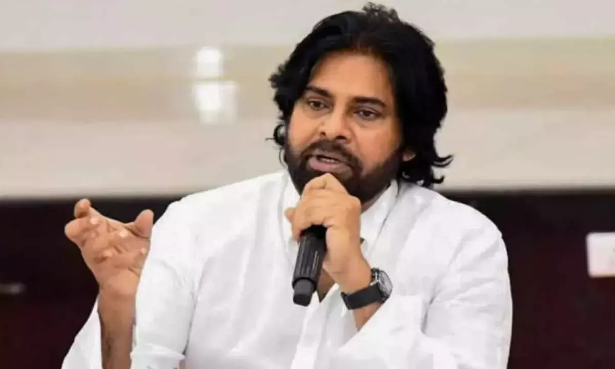 Pawan Kalyan ने भूमि हड़पने की आलोचना की