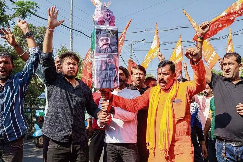 Jammu: आतंकवादी हमलों में वृद्धि के खिलाफ संगठनों ने विरोध मार्च निकाला