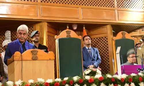 J&K: एलजी ने विधानसभा के पहले सत्र को संबोधित किया J&K: एलजी ने विधानसभा के पहले सत्र को संबोधित किया