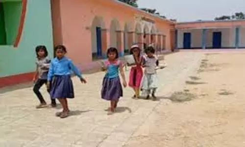 Motihari: मुख्य सड़क से नहीं जुड़ा बरैल का उत्क्रमित उच्च माध्यमिक स्कूल Motihari: मुख्य सड़क से नहीं जुड़ा बरैल का उत्क्रमित उच्च माध्यमिक स्कूल
