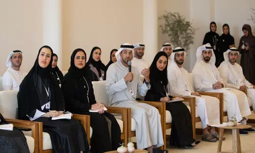 UAE: वार्षिक बैठकों के दौरान युवा सरकारी नेता कार्यक्रम शुरू किया गया UAE: वार्षिक बैठकों के दौरान युवा सरकारी नेता कार्यक्रम शुरू किया गया