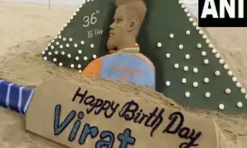 रेत कलाकार सुदर्शन पटनायक ने Virat Kohli के जन्मदिन के उपलक्ष्य में 5 फीट ऊंची मूर्ति बनाई