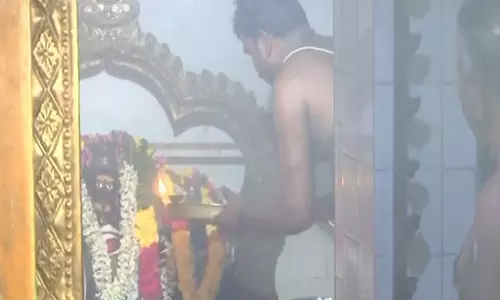 Tamil: अमेरिकी चुनावों में कमला हैरिस की जीत के लिए उनके पैतृक गांव में विशेष पूजा की गई Tamil: अमेरिकी चुनावों में कमला हैरिस की जीत के लिए उनके पैतृक गांव में विशेष पूजा की गई