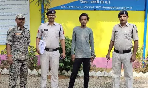 जिलाबदर बदमाश कानून को दिखा रहा था ठेंगा, पेट्रोलिंग पुलिस ने किया अरेस्ट जिलाबदर बदमाश कानून को दिखा रहा था ठेंगा, पेट्रोलिंग पुलिस ने किया अरेस्ट
