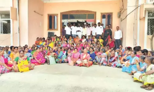 Telangana: महिलाओं द्वारा गबन किए गए धन की वसूली की मांग