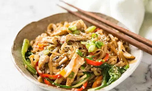 Noodles विद राइस रेसिपी