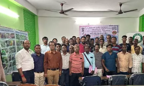 Jalpaiguri में छोटे चाय उत्पादकों के लिए कीटनाशक पर कार्यशाला Jalpaiguri में छोटे चाय उत्पादकों के लिए कीटनाशक पर कार्यशाला