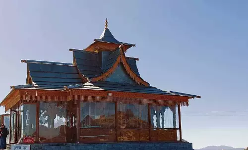Himachal: हाटू मंदिर तक सड़क चौड़ी की जाए Himachal: हाटू मंदिर तक सड़क चौड़ी की जाए