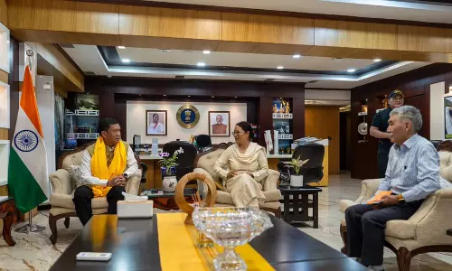 Arunachal : राष्ट्रीय अल्पसंख्यक पैनल के सदस्य ने कल्याणकारी योजनाओं की समीक्षा की Arunachal : राष्ट्रीय अल्पसंख्यक पैनल के सदस्य ने कल्याणकारी योजनाओं की समीक्षा की