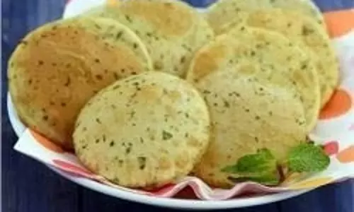 Urad दाल की पूरी रेसिपी