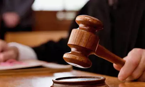 Chandigarh: बिना लाइसेंस के खाद्य पदार्थ बेचने पर व्यापारी पर जुर्माना Chandigarh: बिना लाइसेंस के खाद्य पदार्थ बेचने पर व्यापारी पर जुर्माना