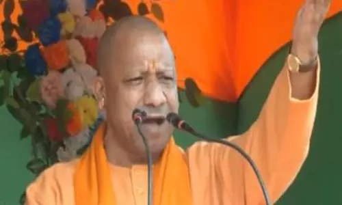 यूपी सीएम योगी आदित्यनाथ ने JMM नेता की तुलना औरंगजेब से की यूपी सीएम योगी आदित्यनाथ ने JMM नेता की तुलना औरंगजेब से की