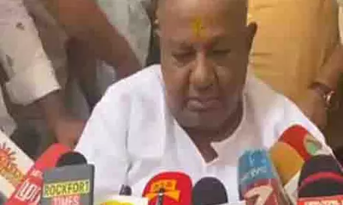 HD देवेगौड़ा ने कांग्रेस के चन्नपट्टना उपचुनाव उम्मीदवार सीपी योगेश्वर पर किया हमला HD देवेगौड़ा ने कांग्रेस के चन्नपट्टना उपचुनाव उम्मीदवार सीपी योगेश्वर पर किया हमला