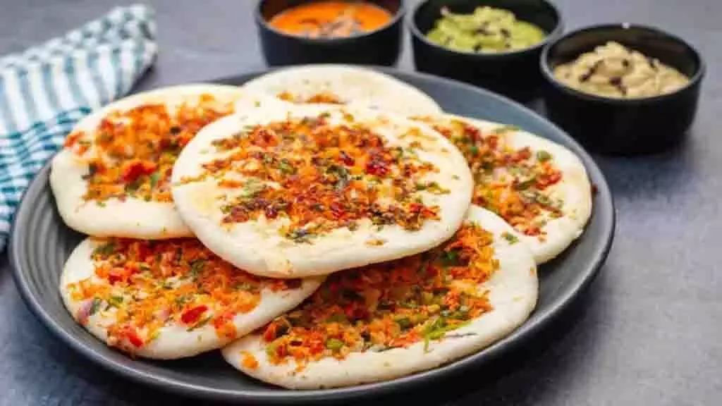 Makhana Uttapam Recipe: नाश्ते में बनाएं मखाना उत्तपम, जानें रेसिपी