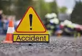 MP accident:  तेज रफ्तार वाहन पलटा,12 लोग घायल