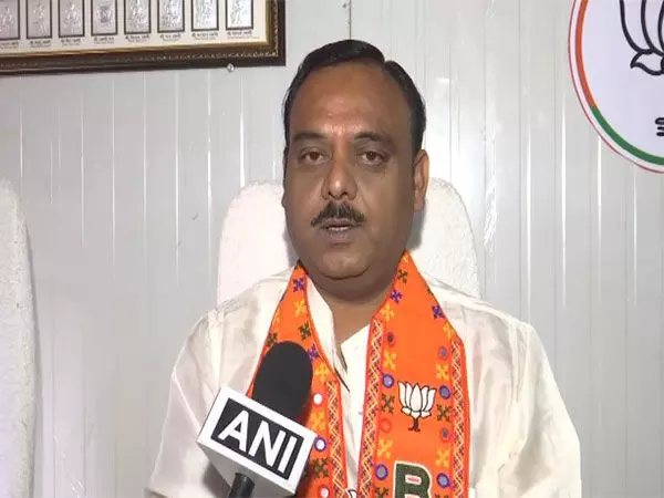 धुले में उद्योग लाने में विफल: BJP उम्मीदवार अनूप अग्रवाल ने अपने विपक्ष पर कहा