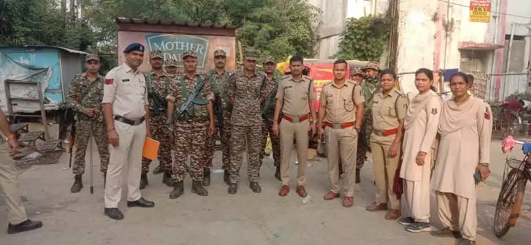 रायपुर पुलिस ने कई कॉलोनियों में मारी रेड, छिपे अपराधियों में मचा हड़कंप