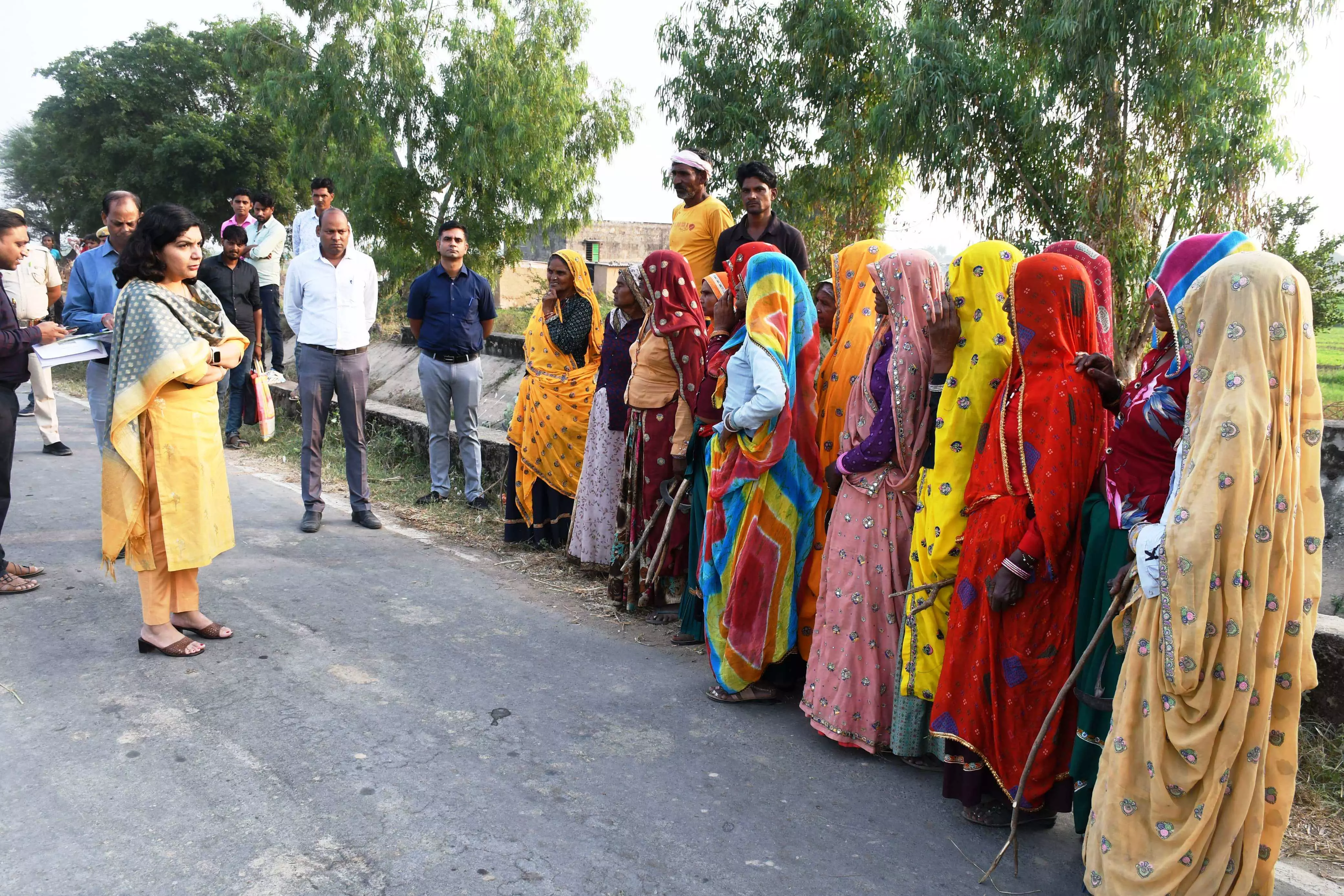 Rajasthan: जिला कलेक्टर शुभम चौधरी ने मनरेगा कार्यों का किया निरीक्षण