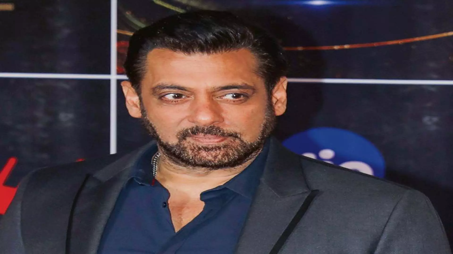 Salman Khan को धमकी भरा संदेश भेजने के आरोप में कर्नाटक का व्यक्ति गिरफ्तार