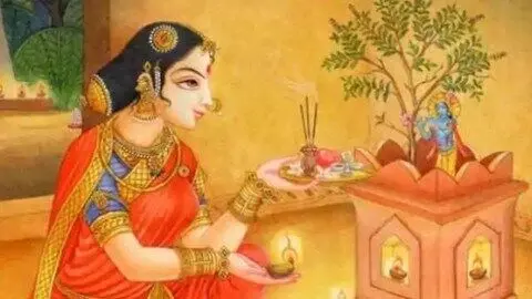 Kartik Month में तुलसी पूजन के वक्त करें ये काम, घर पधारेंगी मां लक्ष्मी