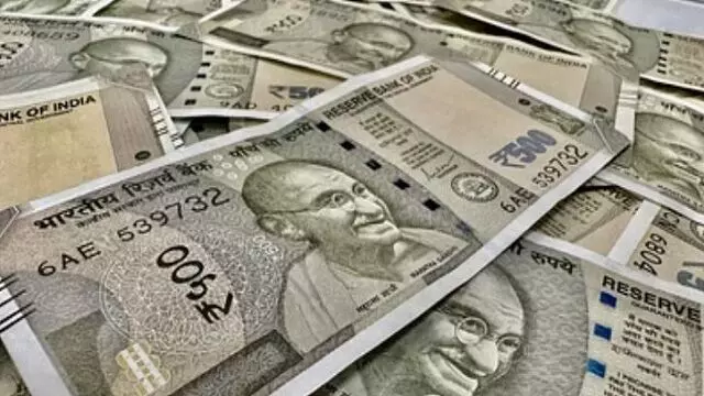 US dollar के मुकाबले रुपया 84.25 के सर्वकालिक निम्नतम स्तर पर पहुंचा