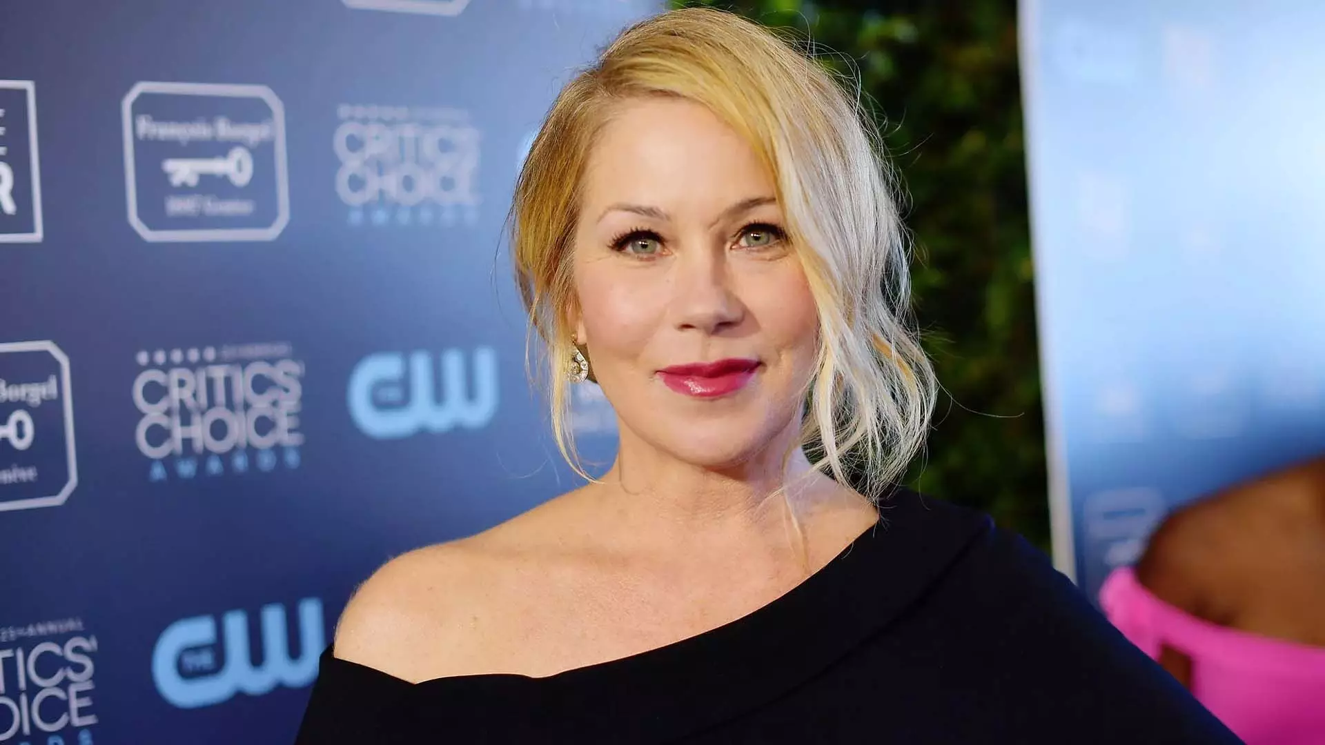 Christina Applegate ने अपनी स्वास्थ्य समस्या के बारे में बताया